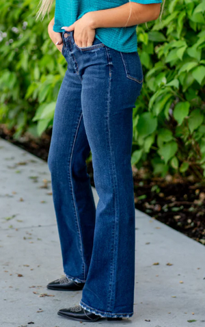 High Rise Relaxed Fit Jeans